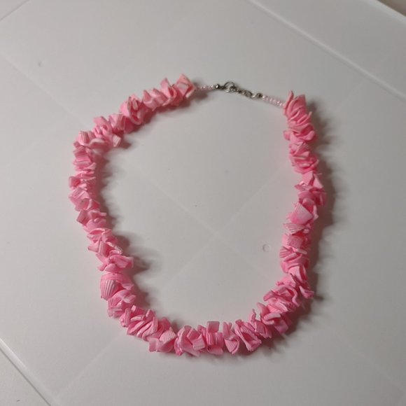 Cute Pink Shell Necklace 17 Inches Long - Picture 1 of 11
